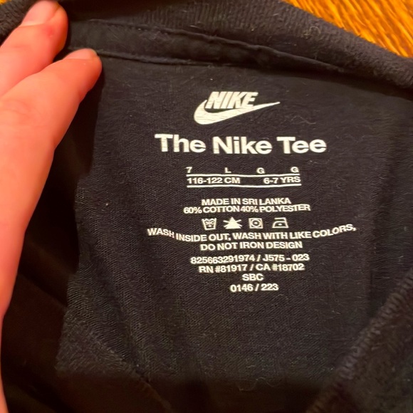 Boys Nike tee - Picture 5 of 5